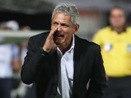 Técnico comentou o desentendimento entre os seus dois jogadores. Goal