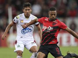 Athletico bate o Tolima, engata terceira vitória seguida e encaminha classificação na Libertadores