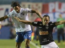 Galo perde mais uma e se complica
