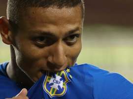 Richarlison briga para ser o novo camisa nove do Brasil. Goal