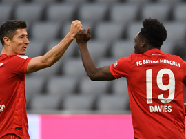 Lewandowski claque un doublé et dépasse Immobile. Goal