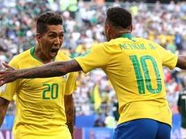 Ney, Firmino e Jesus no ataque da seleção contra Senegal. GOAL