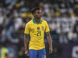 Rodrygo joga pouco e internet não perdoa Tite. Goal