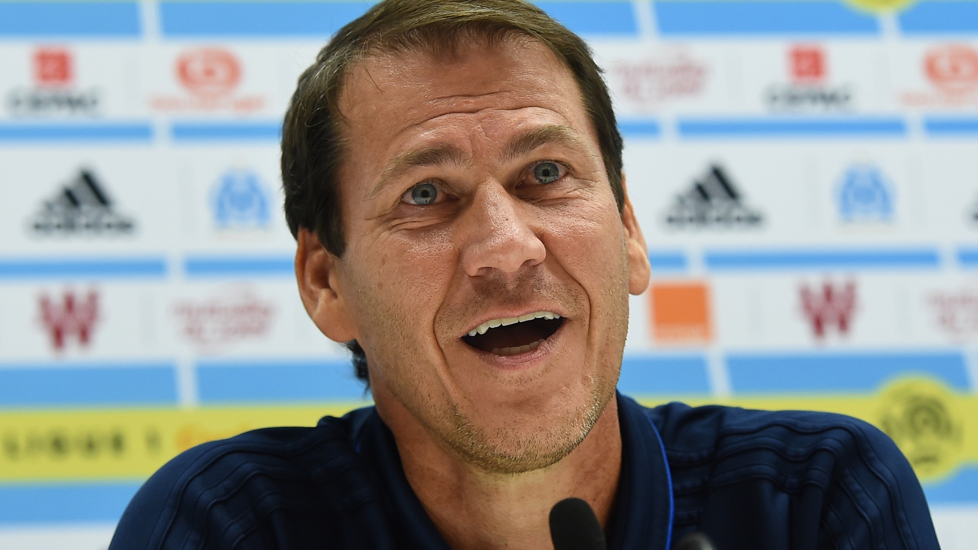 Prochain article
Pin Rudi Garcia attend beaucoup de Bedimo. Goal Whatsapp Twitter Facebook Commentaires 0
