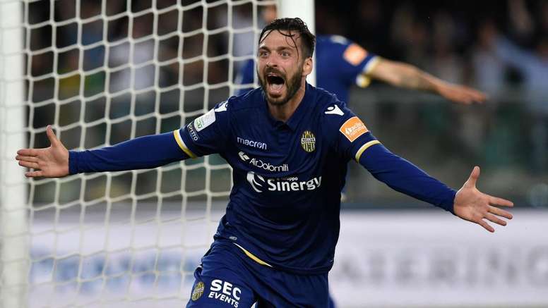 Verona Punish Nine Man Cittadella To Win Serie A Promotion Besoccer
