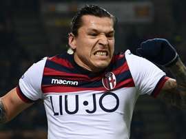 Bologna-Milan: Santander ammonito per proteste, ma il rigore viene dato