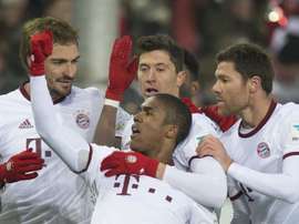 SC Freiburg FC Bayern 20170120 Costa Lewandowski