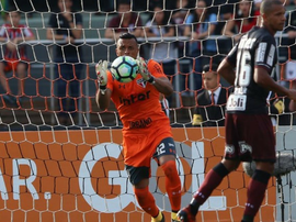 São Paulo admite que jogou mal e só ganhou graças a Sidão