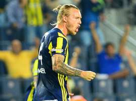 Le défenseur du Danemark Simon Kjaer avec Fenerbahce. Goal