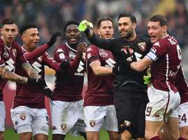 Rissa sfiorata tra Sirigu e Rincon. Goal