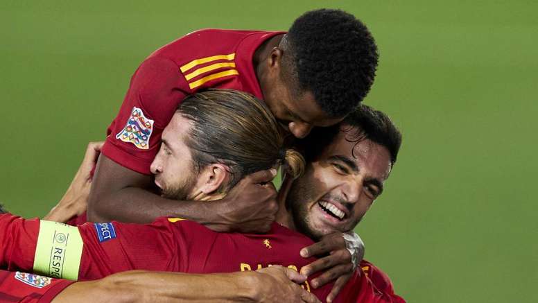 Spain Cruise Past Ukraine Thanks To Sensational Ramos And Fati Besoccer