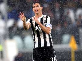 Lichsteiner est out. Goal