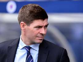 Carragher pas sûr que Gerrard fera un bon coach pour Liverpool