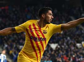Luis Suarez to have knee surgery. GOAL