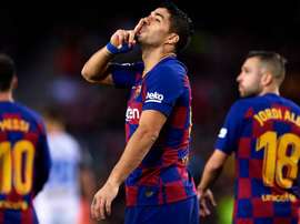Suarez confident of Barcelona contract extension. Goal