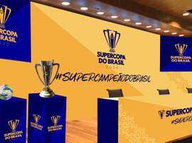 Supercopa do Brasil tem história com estádio vazio e taça esquecida. Goal