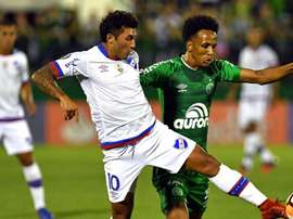 A Chape voltou a perder este duelo. GOAL