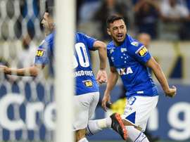 Com gols de T. Neves e Lucas Silva, Raposa vence e é 1ª do Grupo. Goal