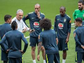 Tite repete o time do último jogo para a partida decisiva contra a Sérvia. Goal