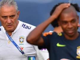 Tite surpreende: Fernandinho é o titular contra a Bolívia. Goal