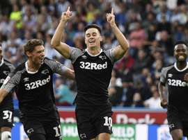 Lawrence stars amid Rooney rumours