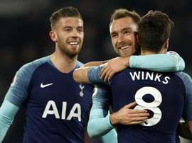 Moins une pour les Spurs. Goal