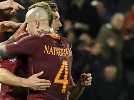 Sorpresa per Totti, alla Longarina spunta Nainggolan: 'Emozionante vederlo giocare'. Goal