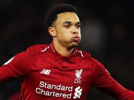Alexander-Arnold renovou com o Liverpool. Goal