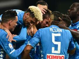 Naples attend Paris. Goal