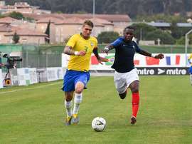 Amiens pense à l'espoir français Ulrick Eneme-Ella. GOAL