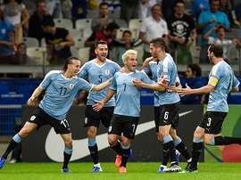 Uruguai goleia Equador em noite de ataque completo e Mineirão vazio.