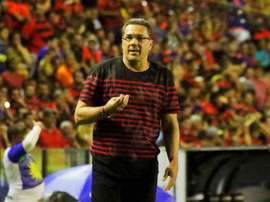 Ponte Preta vence com um a menos, mas Sport avança na Copa Sul-Americana