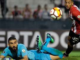 Estudiantes 0 x 1 Santos: Vanderlei brilha e ajuda a garantir vitória do Peixe na Argentina