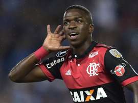 Saída de Everton abre espaço para evolução de Vinicius Jr no Fla.Goal