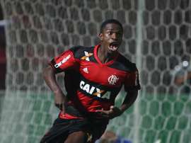 Vinicius Júnior fête un but avec Flamengo. GOAL