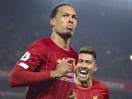 Van Dijk meilleur défenseur de la PL ? GOAL