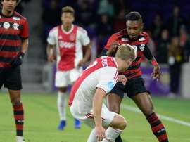 Ajax 2 (3) x (4) 2 Flamengo: Mengão vence por 4 a 3 nos pênaltis