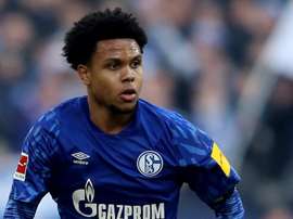 Jogador do Schalke 04 homenageia homem negro assassinado pela polícia nos EUA. EFE