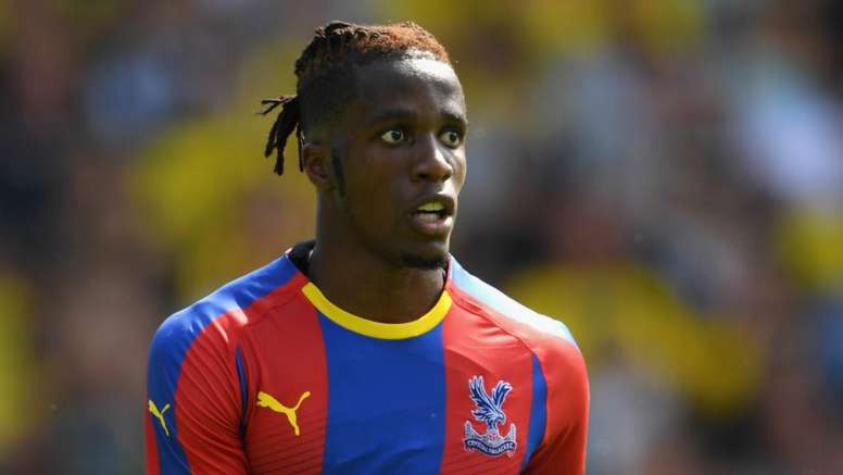 Zaha Set To Stay At Crystal Palace Despite Chelsea Rumours Besoccer