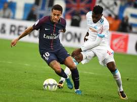 Le duel Zambo-Anguissa contre Neymar. GOAL