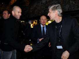 Zidane, Wenger et Blanc envisagés. Goal