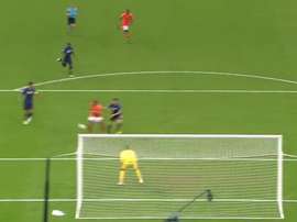 Babel puso el 1-1 en Saint Denis. EFE