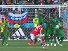 Cheryshev and Golovin killed the game off for Russia. Captura