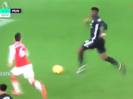 Lingard marcou o 1-3. Twitter