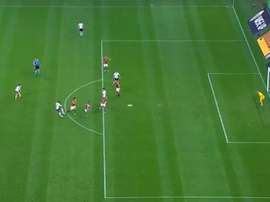 Gol de Pedrinho contra o Flamengo na semifinal da Copa do Brasil. Twitter
