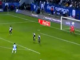 Cataldi's free-kick saw Lazio win the Italian Super Cup final 3-1. Capturas/DAZN