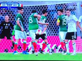 Superbe but de Marco Fabian. Twitter