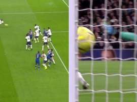 Willian scored a brilliant goal for Chelsea at Tottenham. Capturas/DAZN