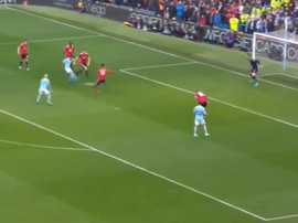 Gündogan marcou o segundo golo para o City.Twitter