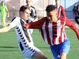 El jugador del filial atlético se puso a las órdenes de Simeone. ClubAtléticoMadrid